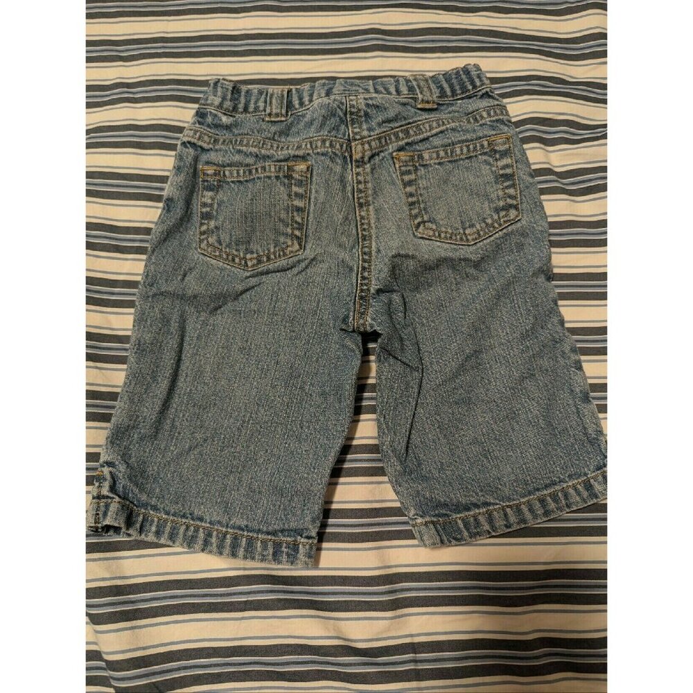 Embroidered Crops - Picture 2 of 3